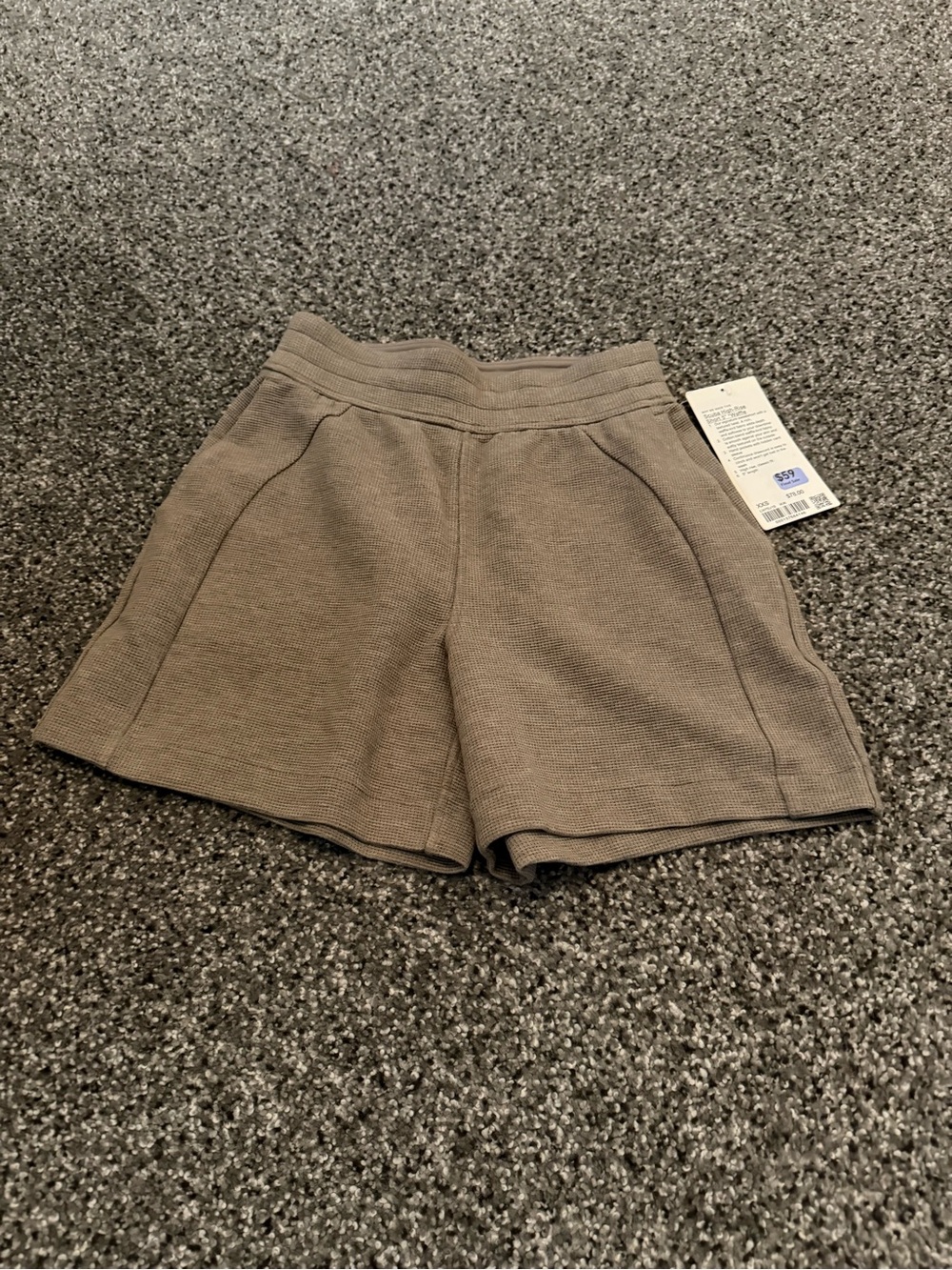 Womens new lululemon shorts size xxs